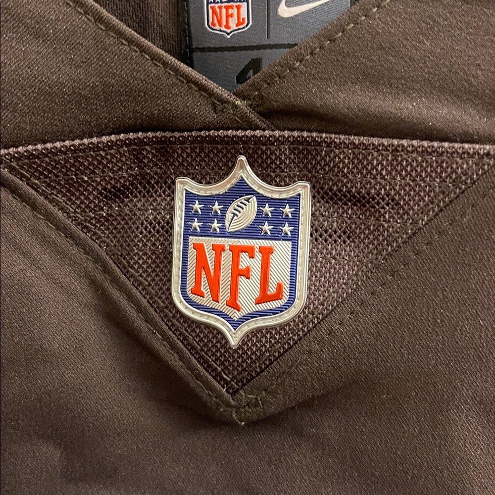 Authentic NWTS Nike Cleveland Browns #6 Baker Mayfield Jersey - Picture 6 of 9